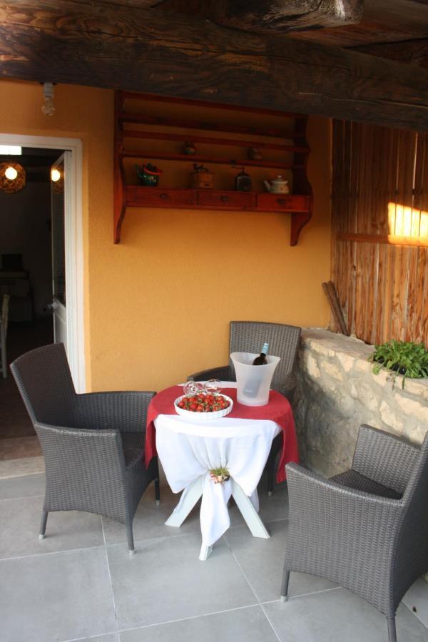Appartement Kuca Za Odmor Lana à Kršan Extérieur photo